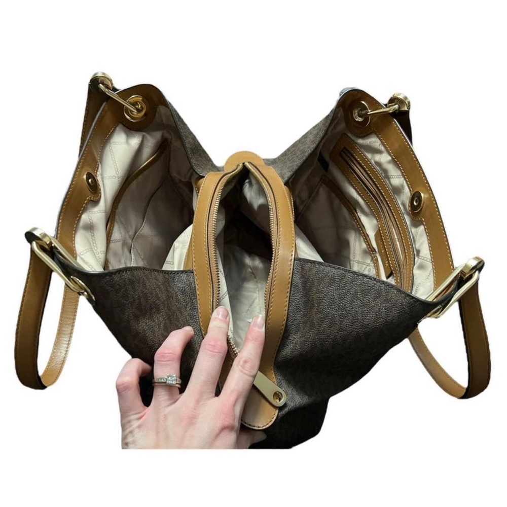 Medium Size Michael Kors Purse